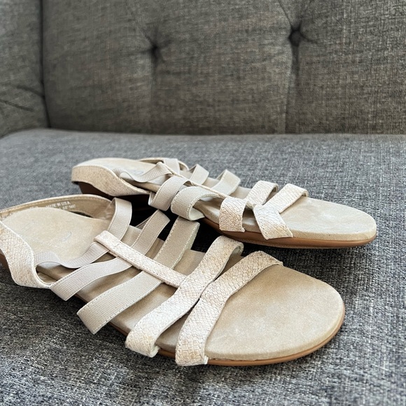 Munro Bev Slingback Strappy Sandals Beige size 8.5 - Picture 3 of 9